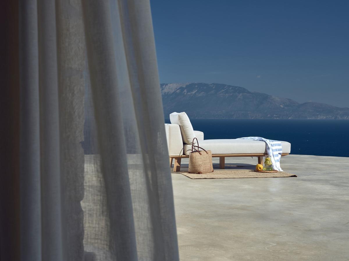 Akron Luxury Suites Koríthion Exteriör bild